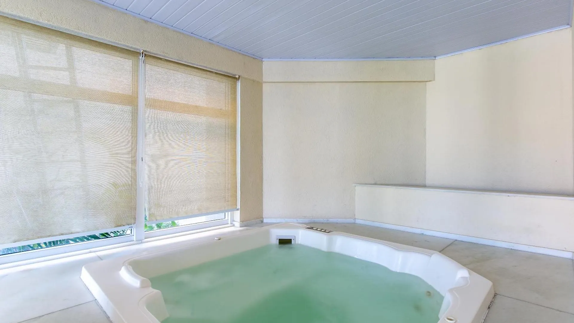 Apartment Confortavel Flat, Edificio Beira-Mar Com Piscina E Hidro Cabo Frio